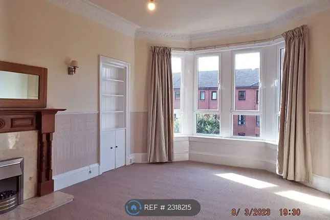 Flat to rent in Durward Avenue, Glasgow G41