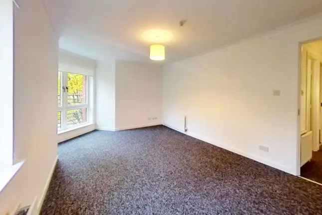 Flat to rent in Knightswood Court, Glasgow, Glasgow City G13