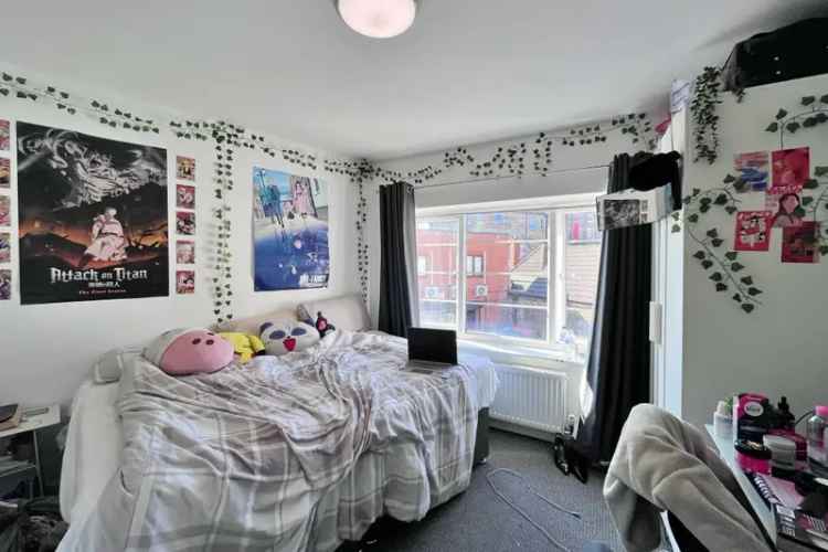 7 Bedroom Maisonette Student Apartment with Parking