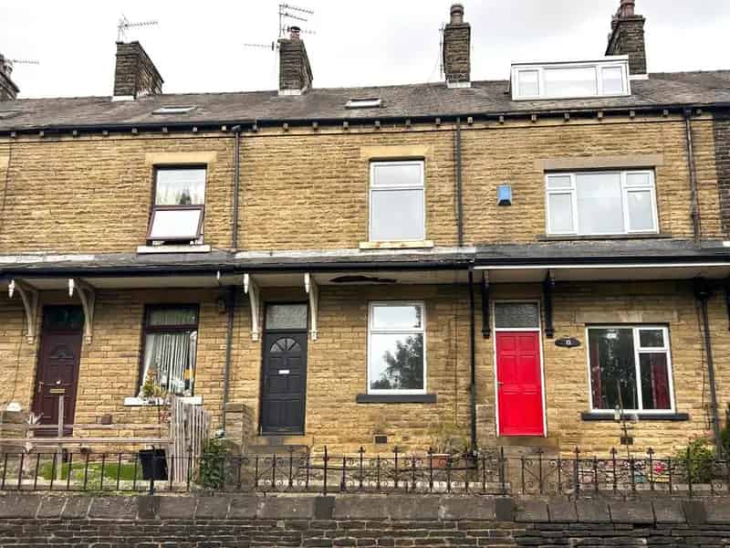 4 Bedroom Terraced House For Sale