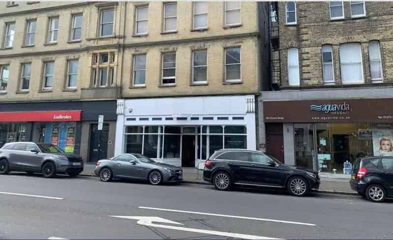 Duel Fronted Retail Premises Large Ground Floor Sales Area