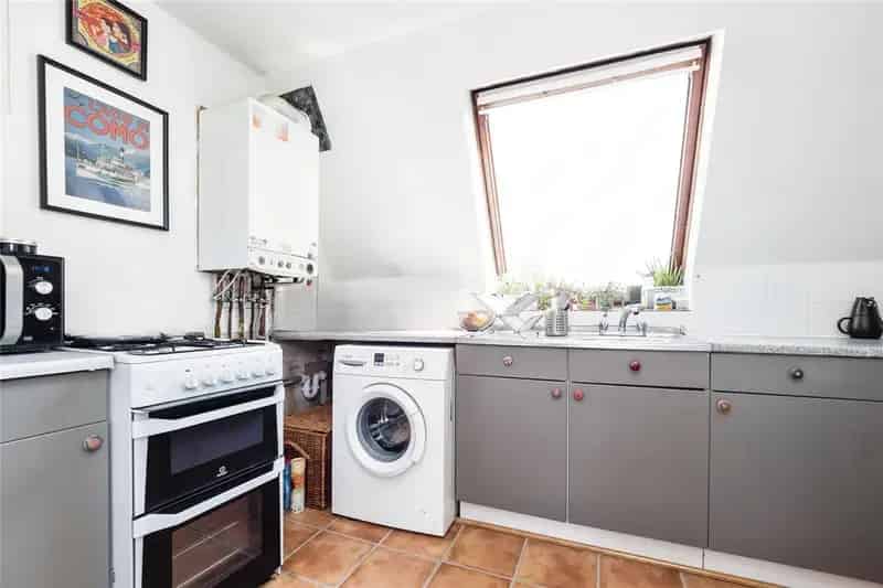 Spacious One Bedroom Flat Stratford Central - Long Lease Low Charges