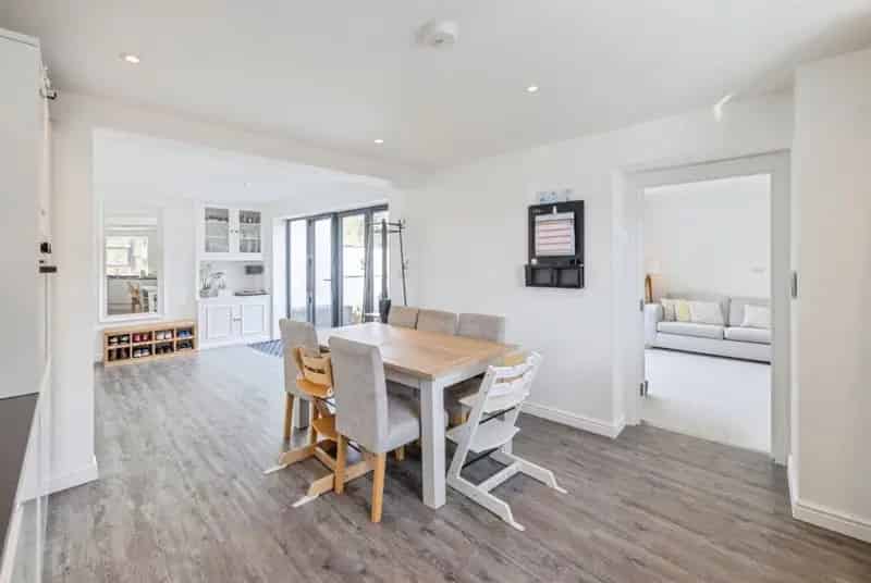 Nascot Wood Maisonette 3 Beds First Floor Freehold