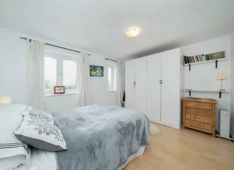 One Bedroom Apartment near Willesden Junction Station