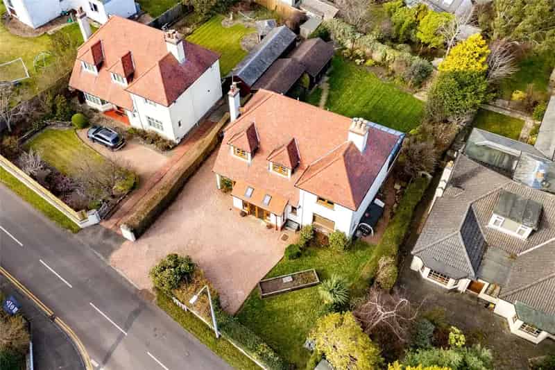 Spacious Family Home in St Andrews Near Old Course