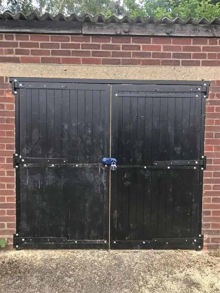 Single Garage for Sale - Secure Storage - Walkable to City Centre
