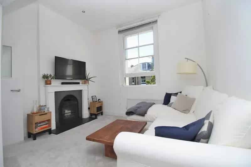 1 Bedroom Maisonette Hove Seafront Modern Kitchen Ensuite