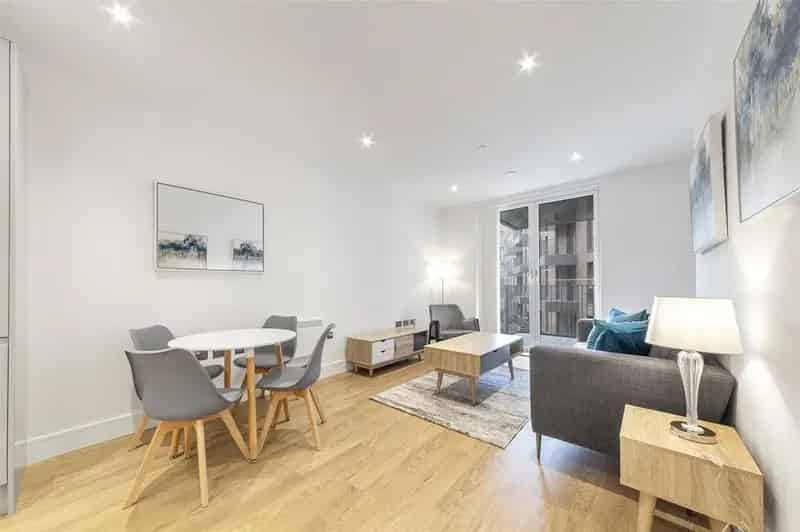 2 Bedroom Apartment Birmingham City Centre Luxury Gym Concierge