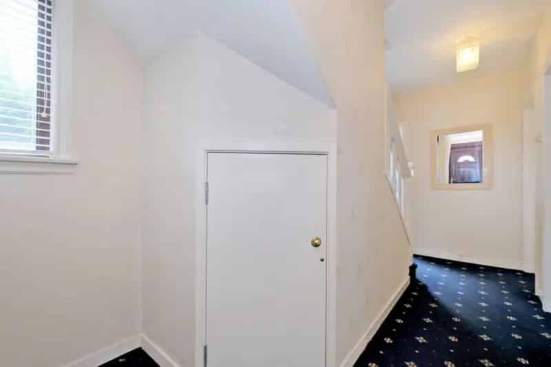 3 Double Bedroom End Terrace House Requiring Modernisation