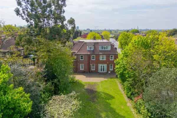 Family Home for Sale in London NW2