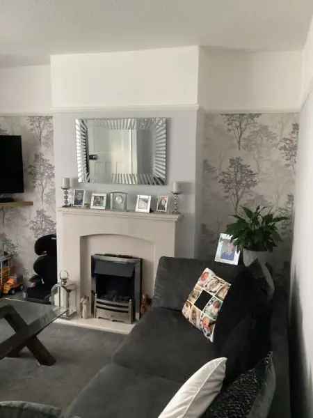 End Terrace House Near Nutfield Bletchingley Large Garden