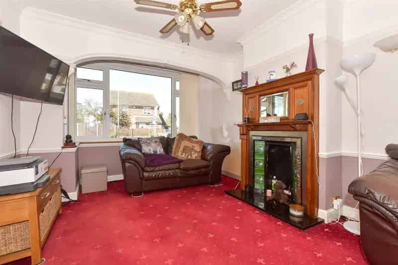 3 Bedroom End Terrace House for Sale