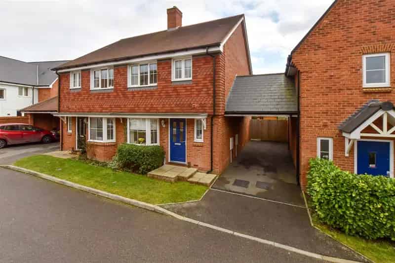 3 Bedroom Semi-Detached House for Sale