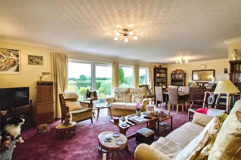 3 Bed Detached Bungalow for Sale in Rhos Llandysul