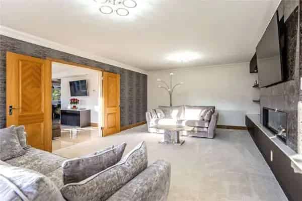 Four Bedroom Family House with Annexe For Sale
