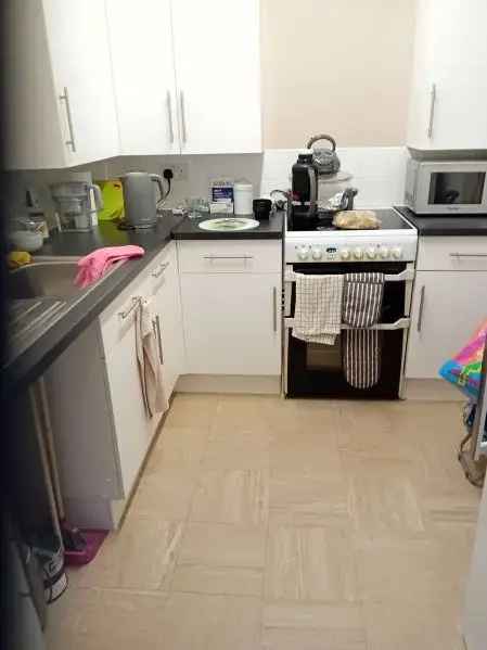 Flat For Rent in Rochford, England