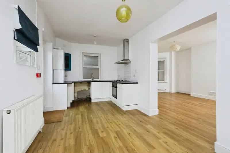 Two Bedroom Garden Apartment Eastbourne Upperton Chain Free Share of Freehold