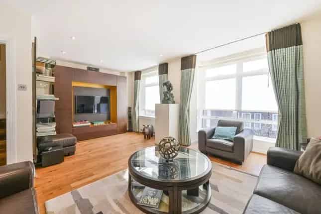 5 Bedroom Townhouse near Hyde Park Bayswater London