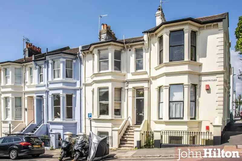 2 Bedroom Maisonette For Sale High Spec Renovation