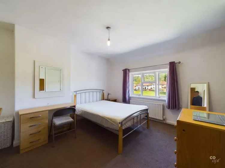 5 Bedroom Semi Detached House Near Moulsecoomb Campus