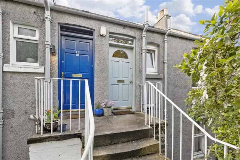 3 Bed Double Upper Flat Penicuik - Turnkey Condition