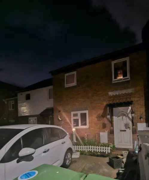 3 Bed House Near Folkestone Harbour - Pet-Friendly
