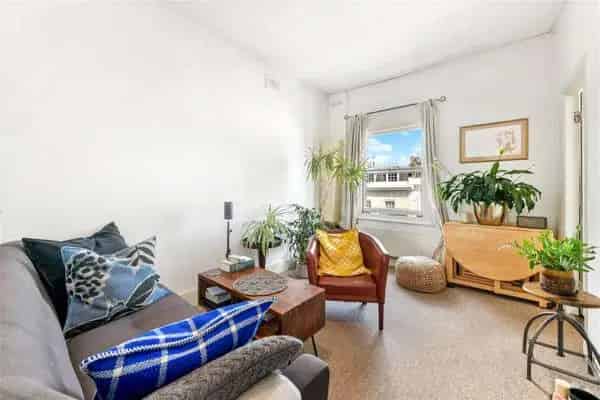 Studio Apartment for Sale in London SW1V