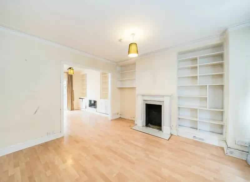 Mid Terrace Period Home Tooting Abundant Potential Chain Free