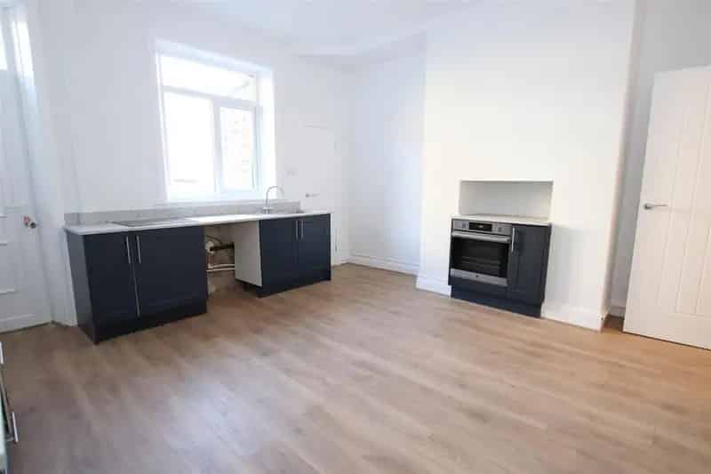 4 Bedroom Townhouse To Rent