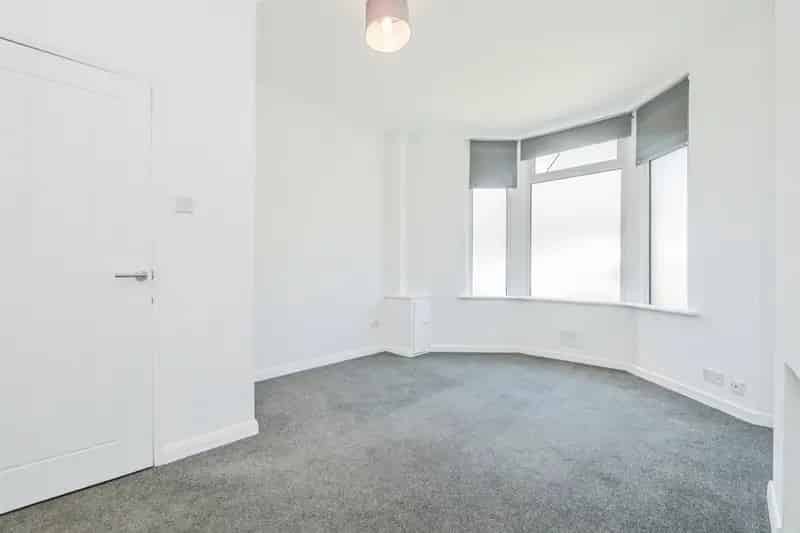 Flat For Sale , Cardiff, Wales