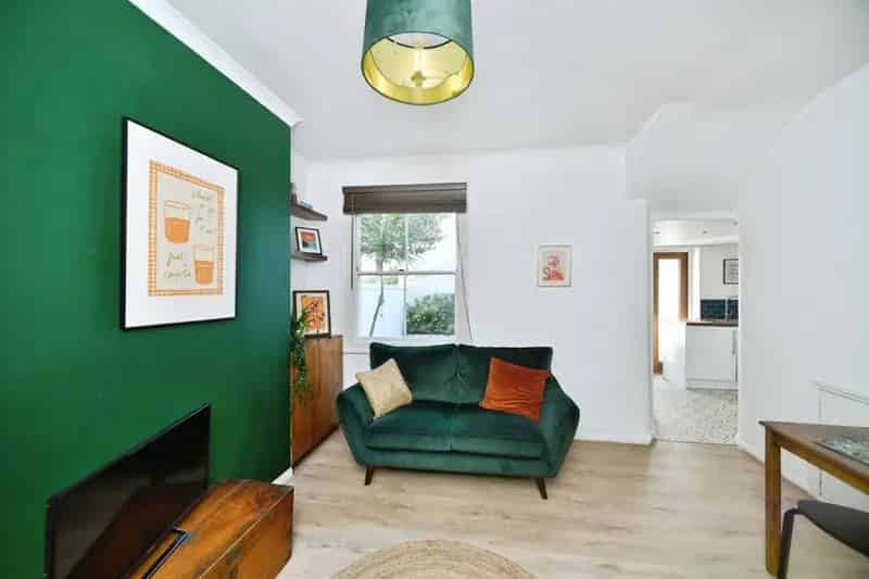 Brighton 1-Bed Flat: Contemporary Style Patio Garden Permit Parking