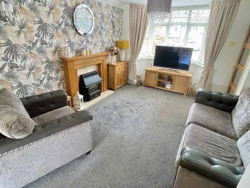 2 Bedroom End of Terrace House for Sale