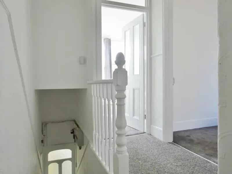 2 Bedroom Flat with Spacious Garden