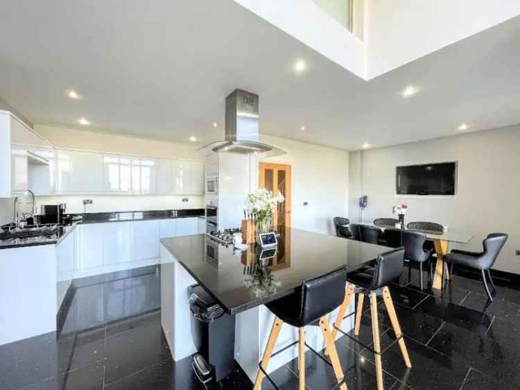5 Bed Detached House for Sale in Darton Barnsley