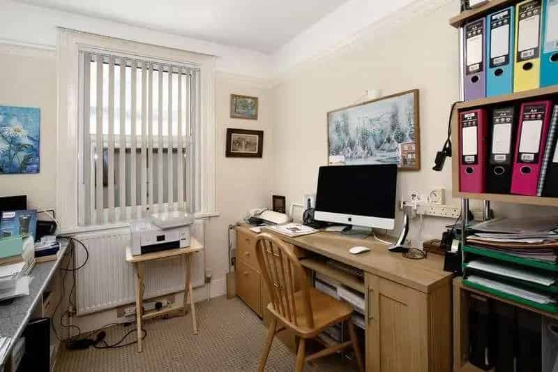3 Bed Semi-Detached House For Sale No Onward Chain