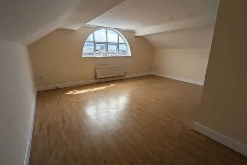 Flat For Rent , Swindon, England