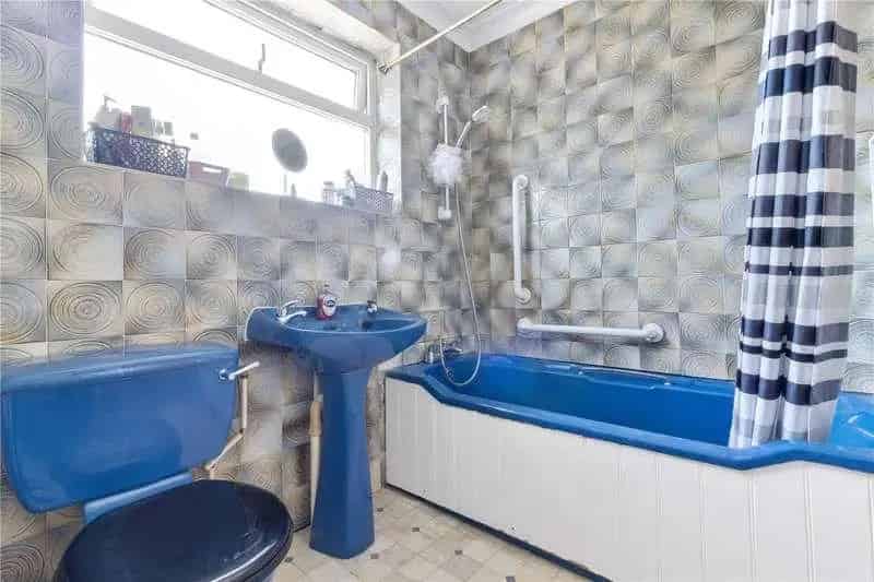 3 Bed Detached House For Sale