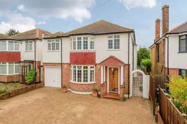 5 Bedroom Detached House for Sale in London SE12