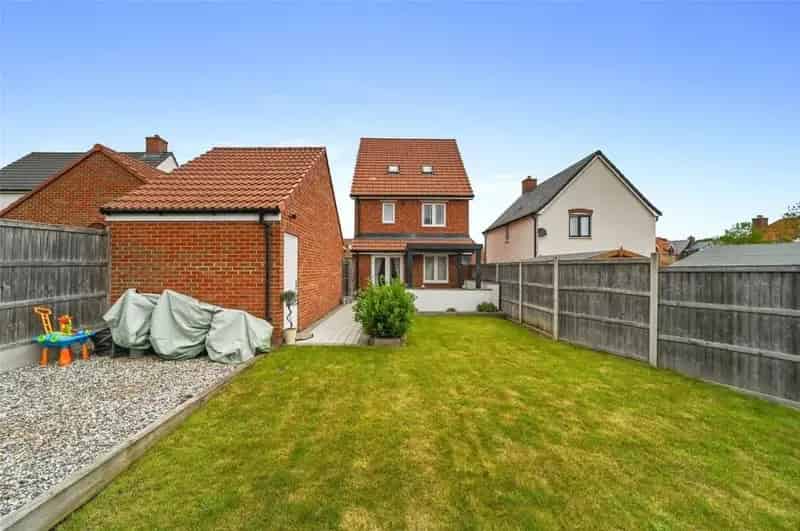 4 Bed Detached House for Sale