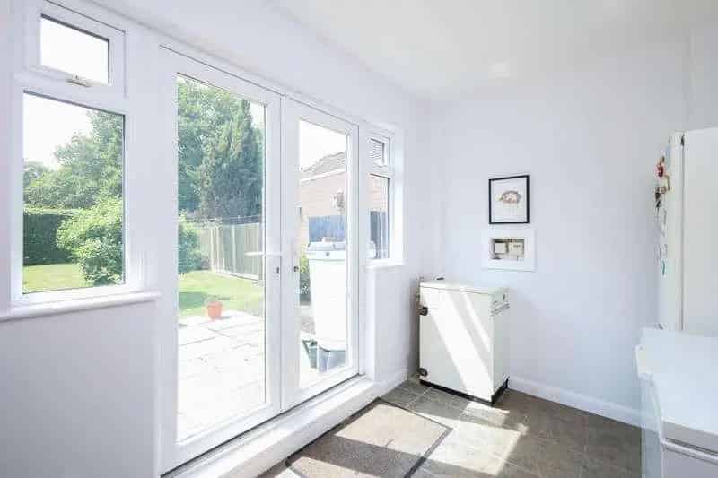 3 Bed Semi-Detached House for Sale Barns Green