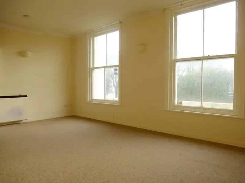 0 Bedroom Flat House to Rent in Brighton