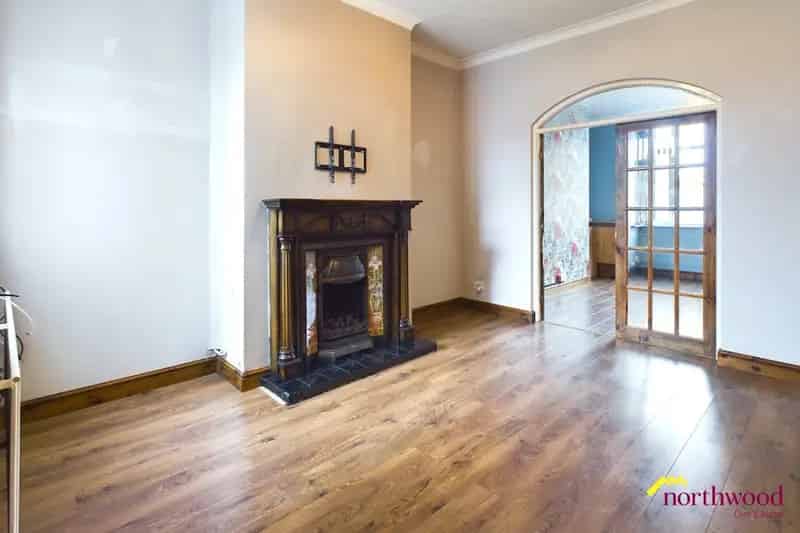 Spacious Semi-Detached Family Home in Burslem