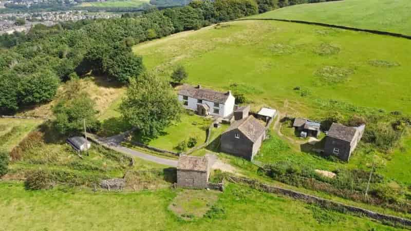 3 Bed Detached House with 15.34 Acres Smallholding near Dinting