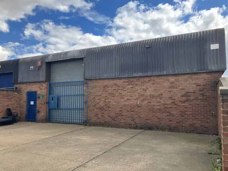 Light Industrial Warehouse Unit for Lease in Grimsby