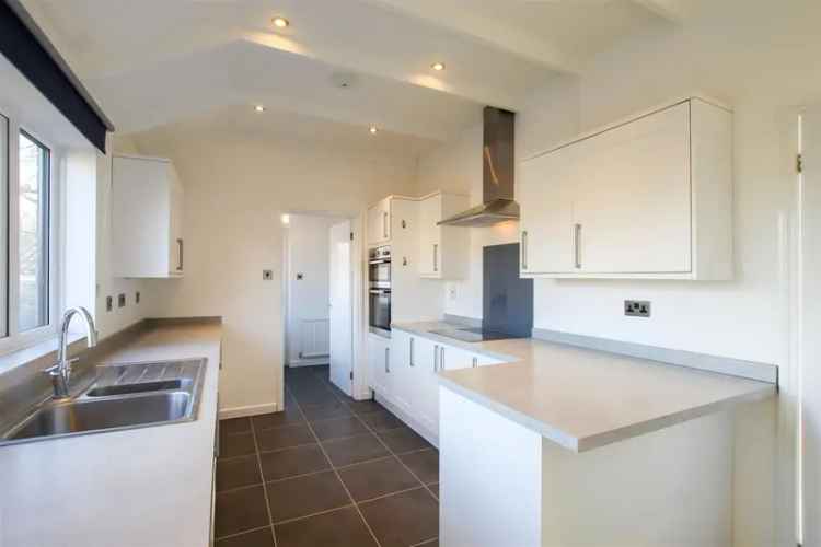 5 Bedroom Detached Bungalow House to Rent