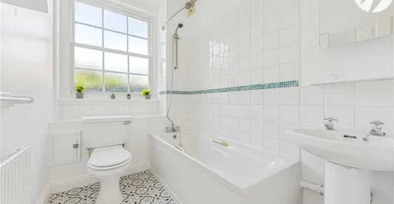 1 Bedroom Ground Floor Flat for Sale - Grade II Listed Building