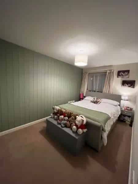 Large 2 Bedroom House with Garden Storage and Parking