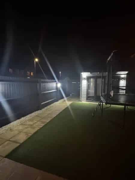 3 Bedroom House with Garden - High Standard Decor