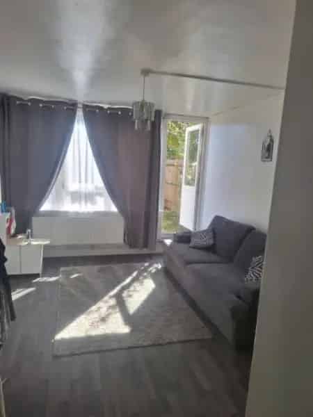 Flat For Rent , London, England