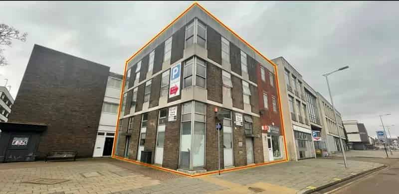 High Yield Mixed Use Investment 11 Flats  Shop  £71160 Annual Income